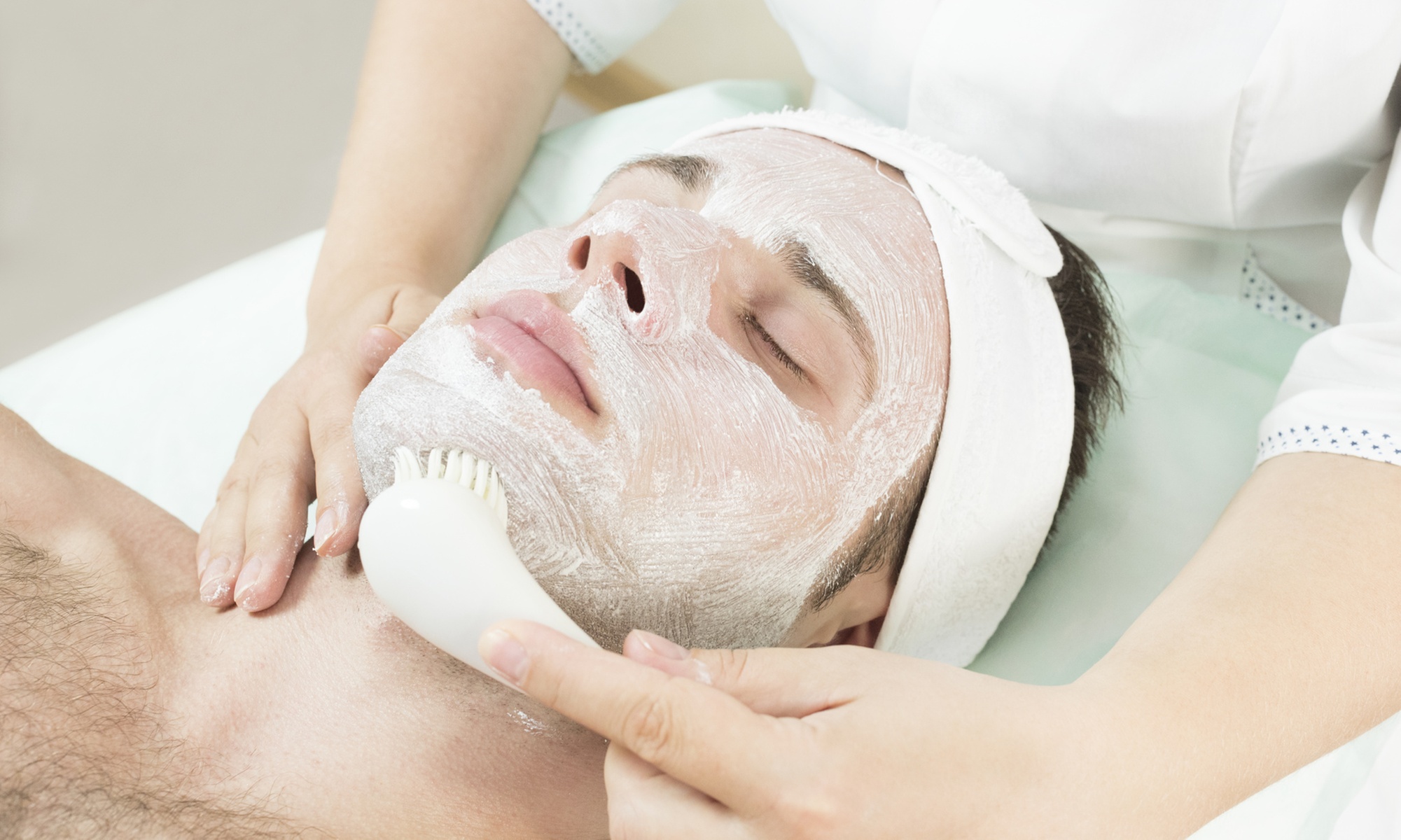 Men's Facial at Style and Elegance by Alexa