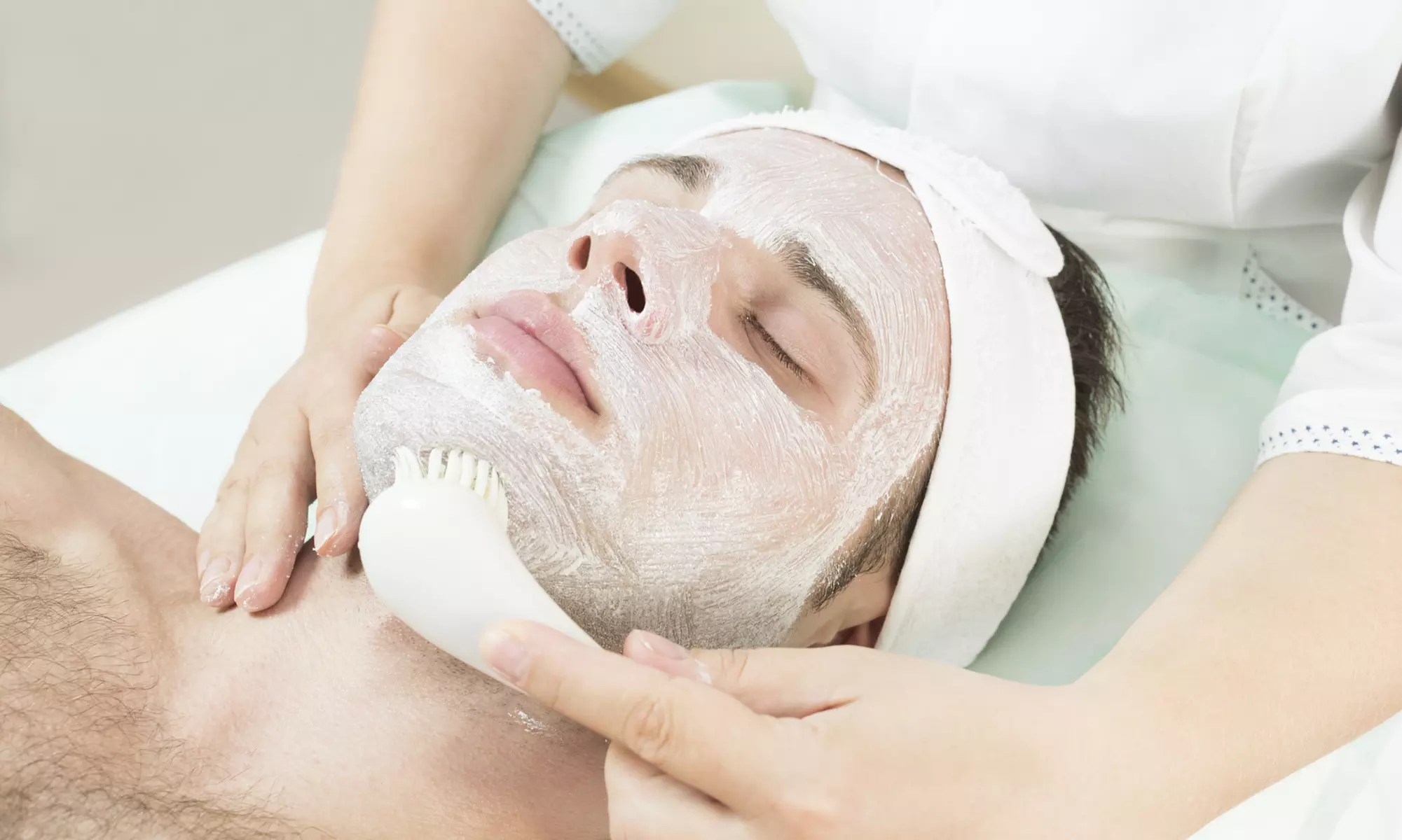 Men's Facial at Style and Elegance by Alexa
