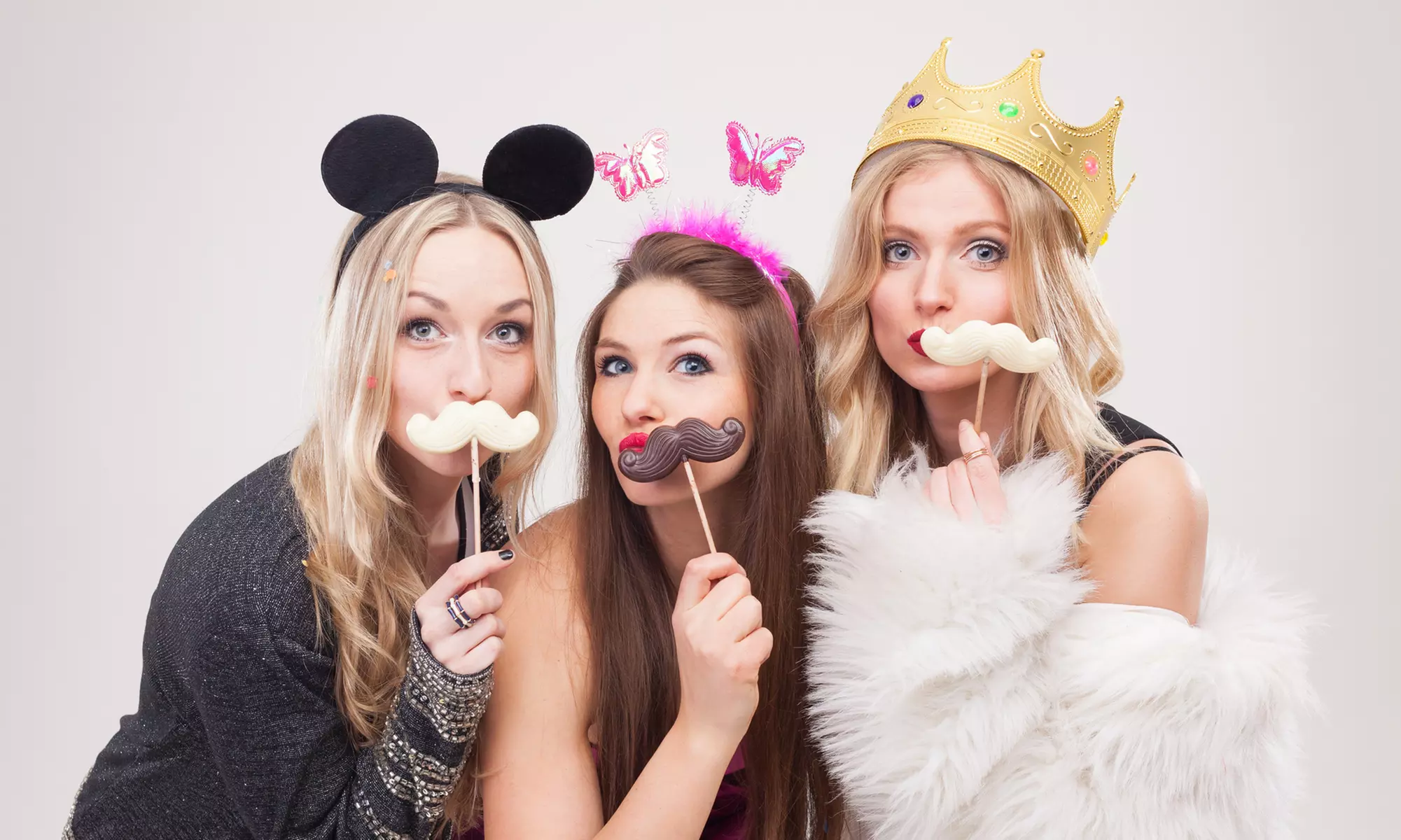 Two- or Three-Hour Photo-Booth Rental with Unlimited Photos from Minne Photo Booth (Up to 35% Off) - Primary Image