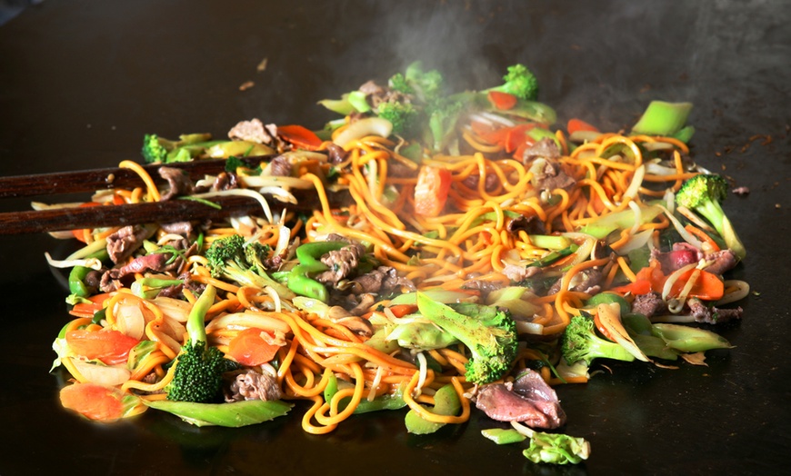 Image 1: Afhalen: wok-lunch naar keuze