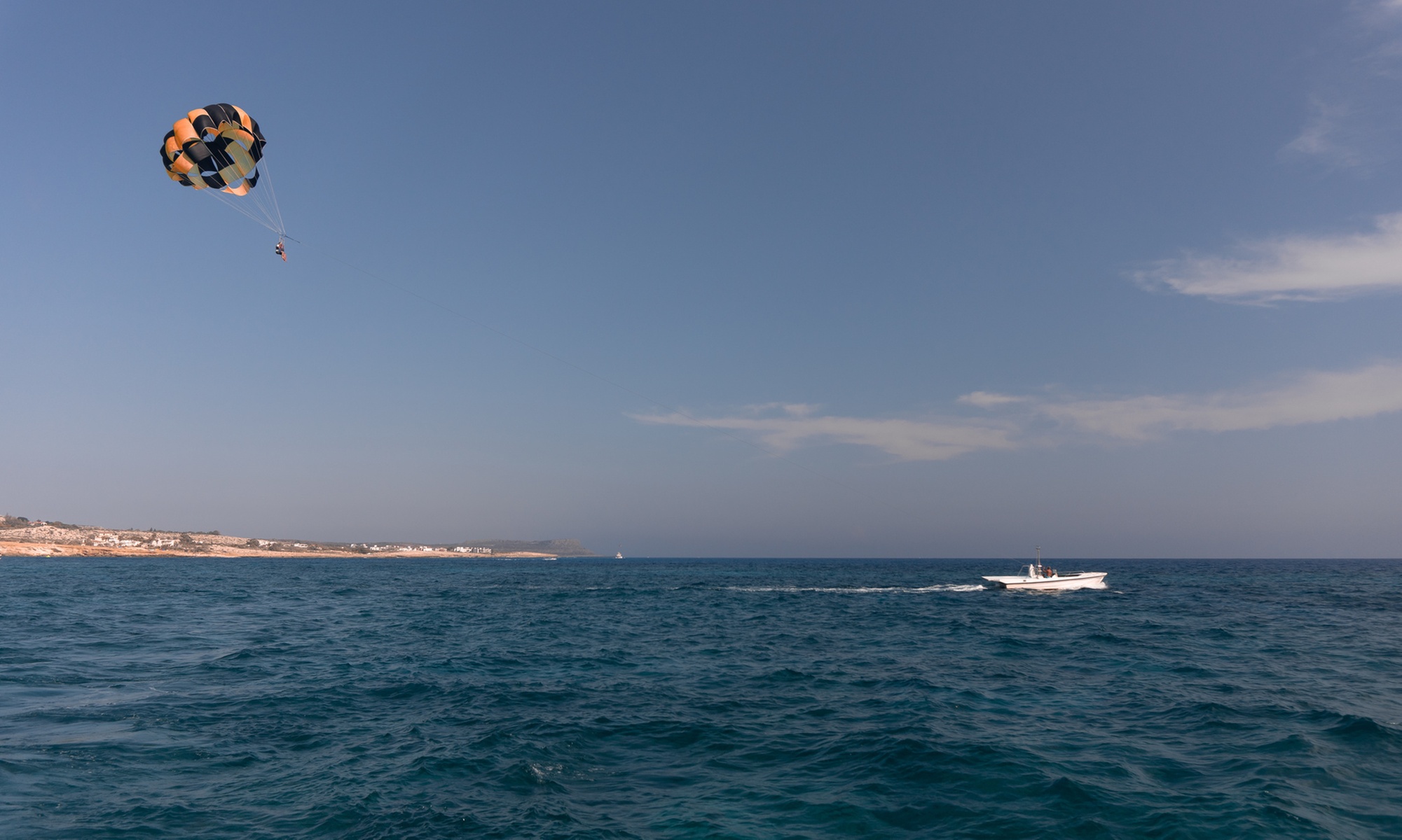 Enjoy Parasailing and Speedboating Adventure 