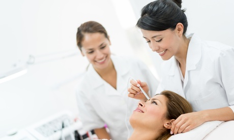 Trattamento dimagrante corpo, radiofrequenza viso e manicure al Centro di FisioEstetica Silhouelle (sconto 84%)