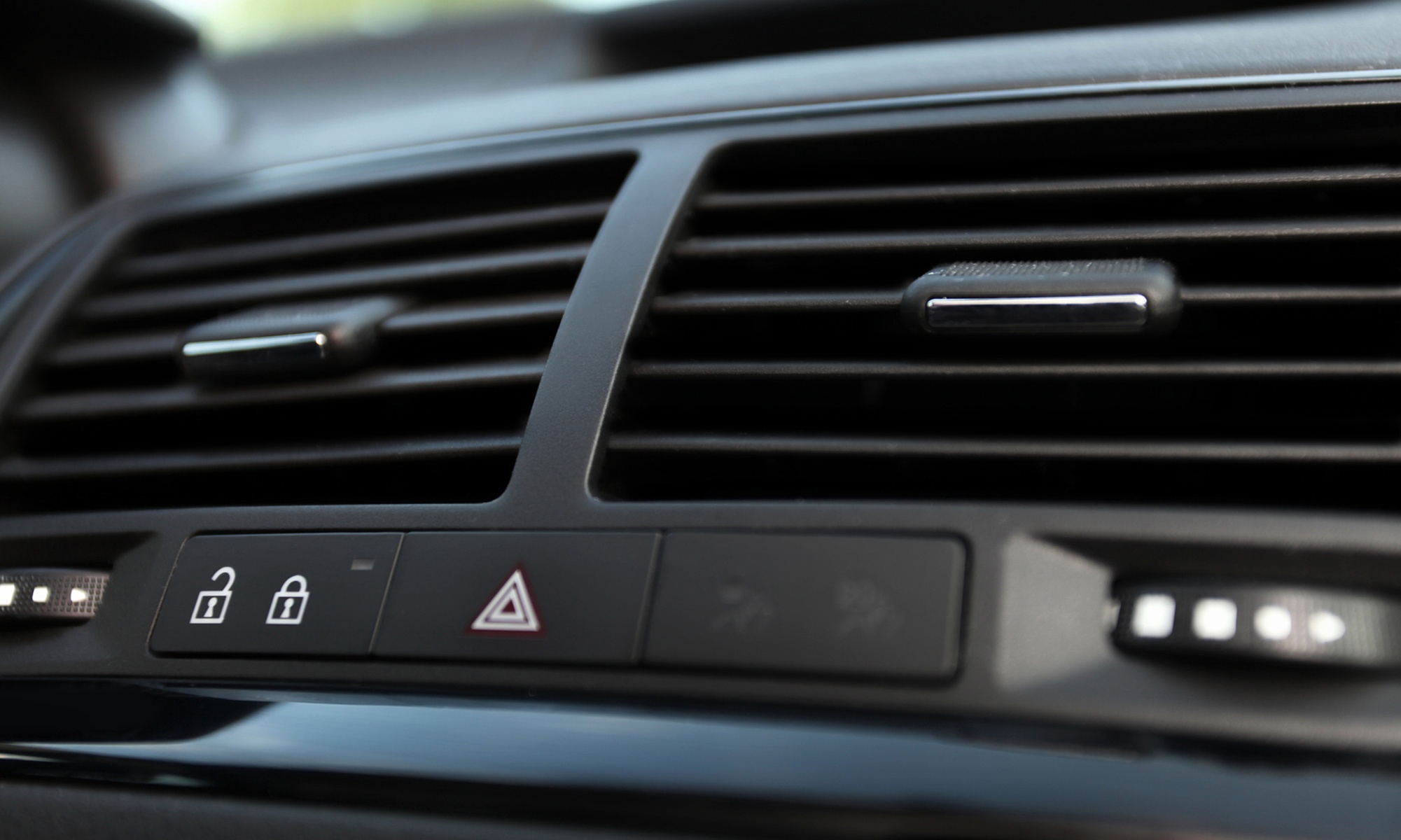 Klimaanlagen-Inspektion mit Auffüllung für 1 PKW