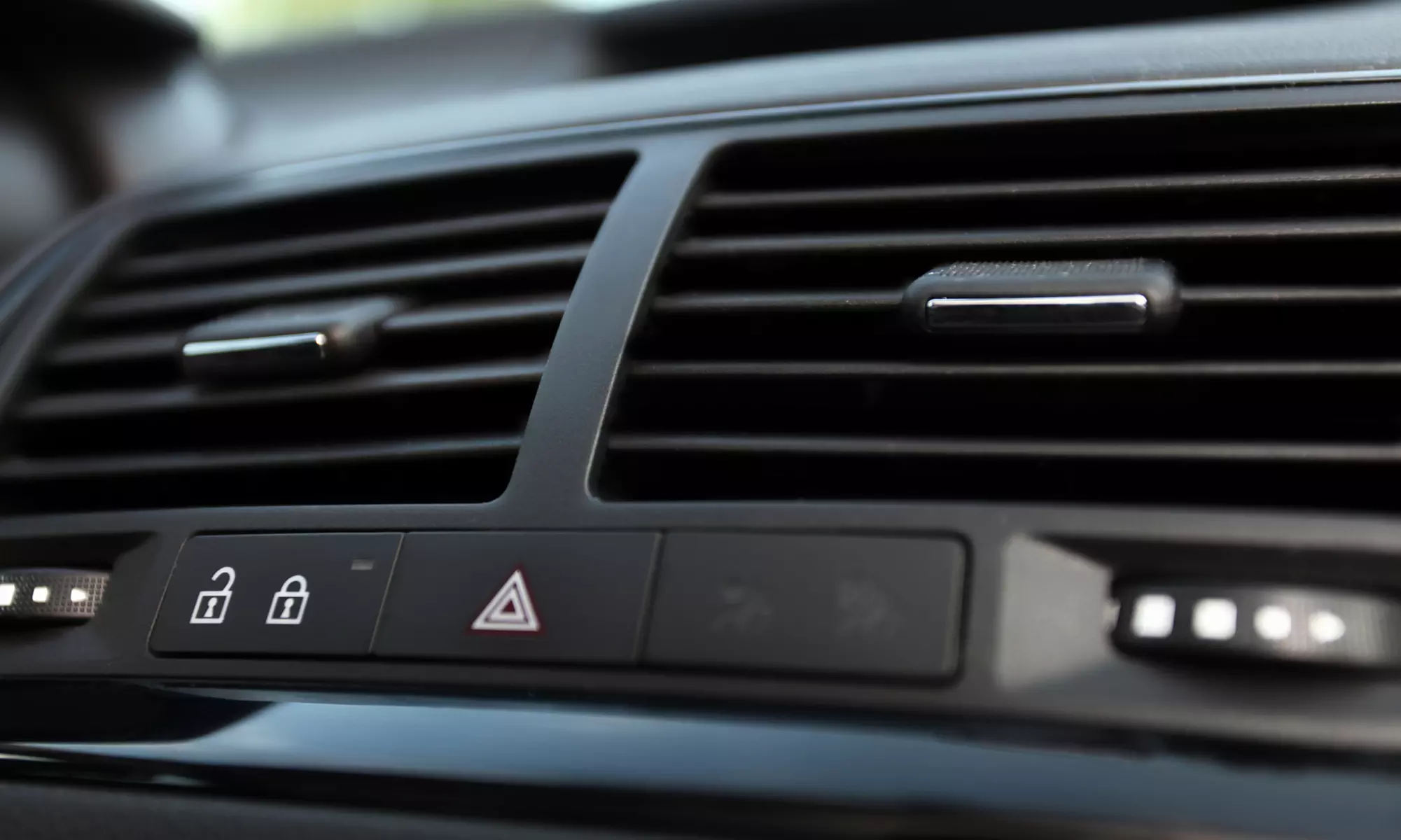 Klimaanlagen-Inspektion mit Auffüllung für 1 PKW (71% sparen) - Primary Image