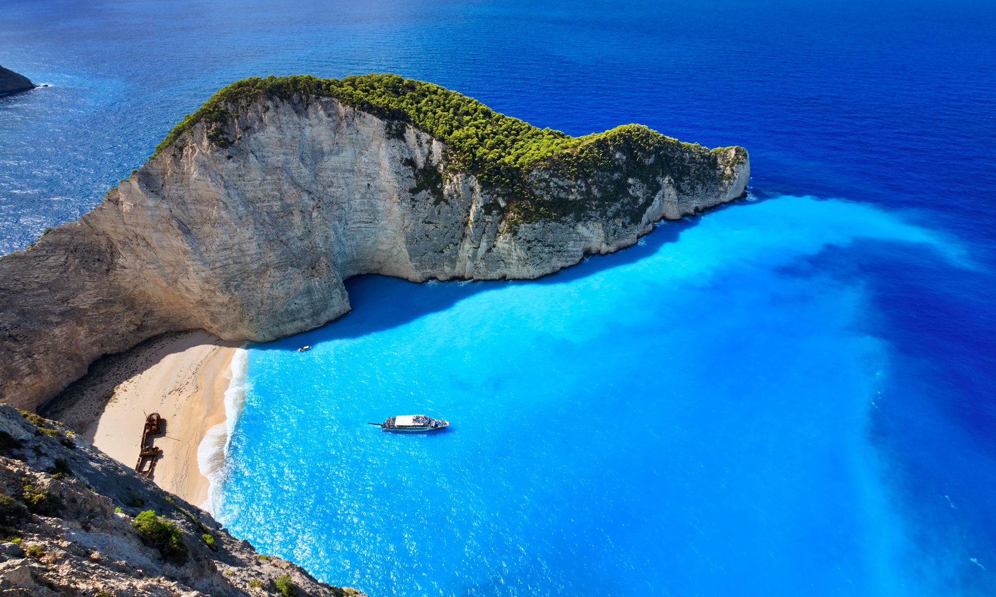 ✈ 6-Night Greece Vacation: Athens & Santorini with Air from TripToGo