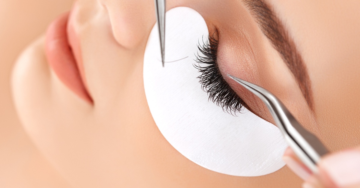 Extensiones de pestañas con volumen en Alicante