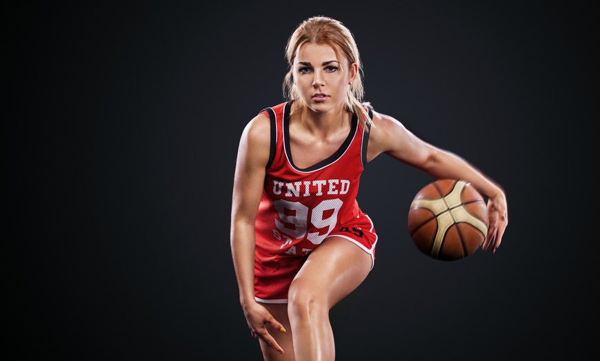 Image 1: Master Sports Medicine Training or Diploma of Fitness Online