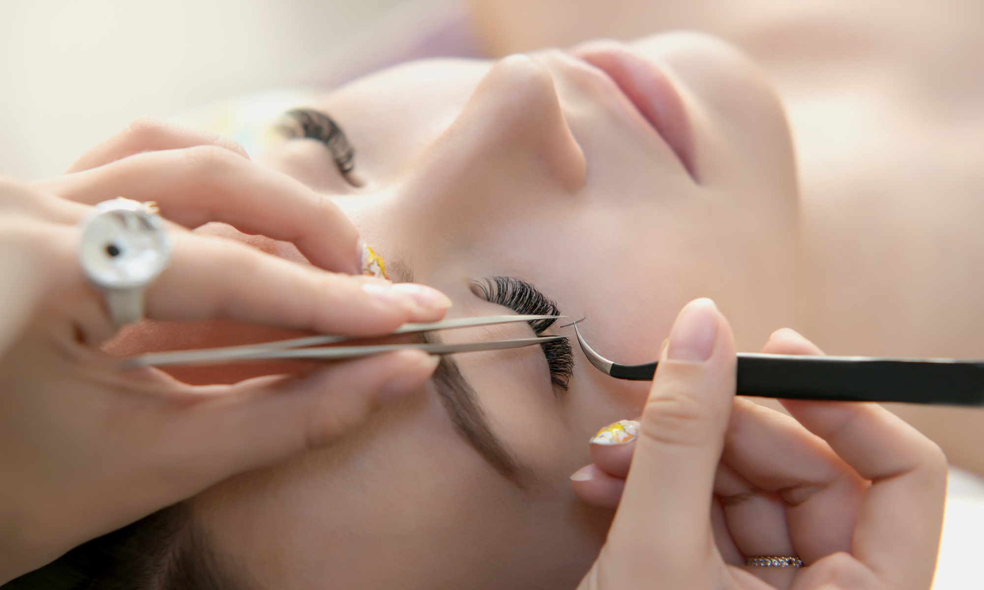 Transform Your Look with One Full Set of Eyelash Extensions