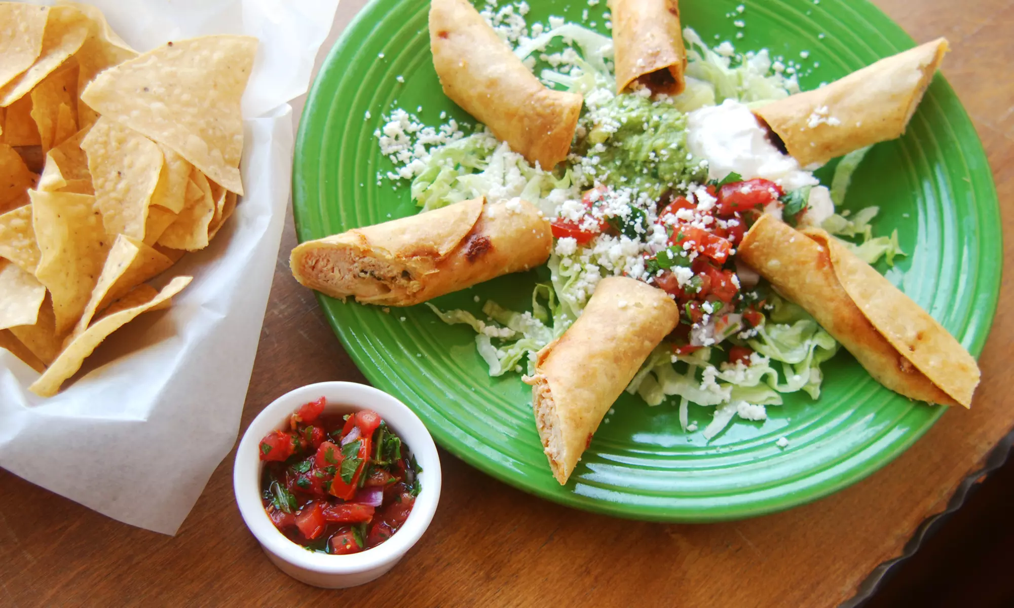 Echtes Mexiko auf dem Teller: 4-Gänge-Menü inkl. hausgemachtem Cocktail - für 2 oder 4 Personen (bis 42% sparen) - Primary Image