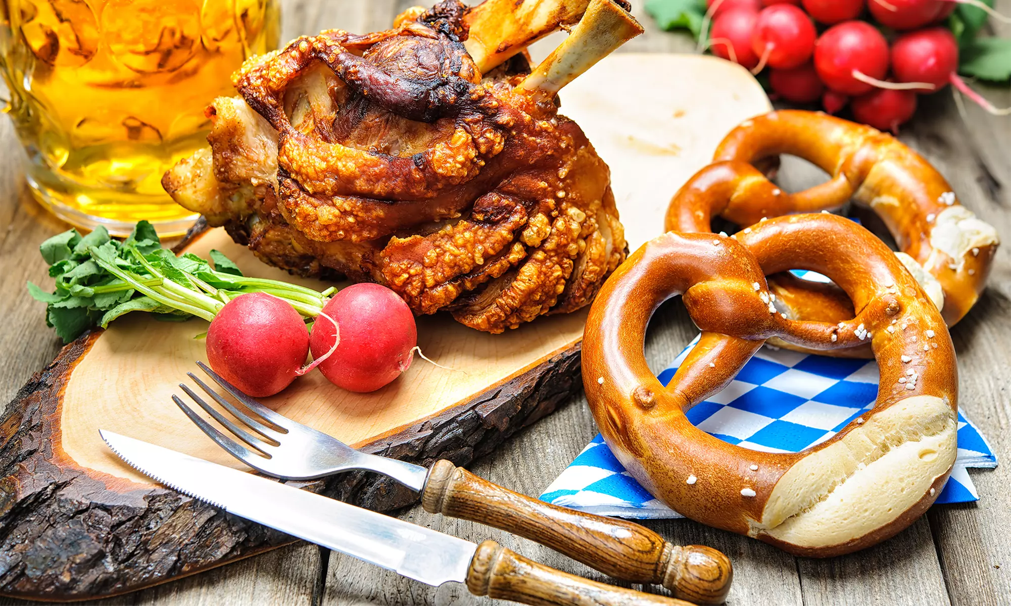 Kulinarische Tour auf dem Viktualienmarkt mit Kostproben für 1-4 Personen von Adventure World Tours (9% sparen) - Primary Image