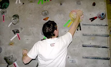 Beginner’s Lesson, One-Month Membership, and Rental Equipment at Peaks Indoor Rock Climbing, or Drop-In Passes (Up to 63% Off) - Primary Image