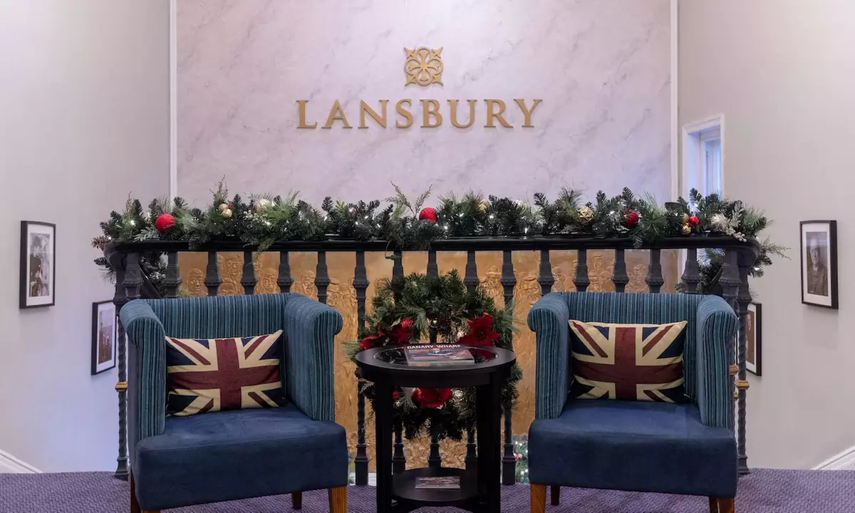 London: Elegant 4* Stay with Breakfast