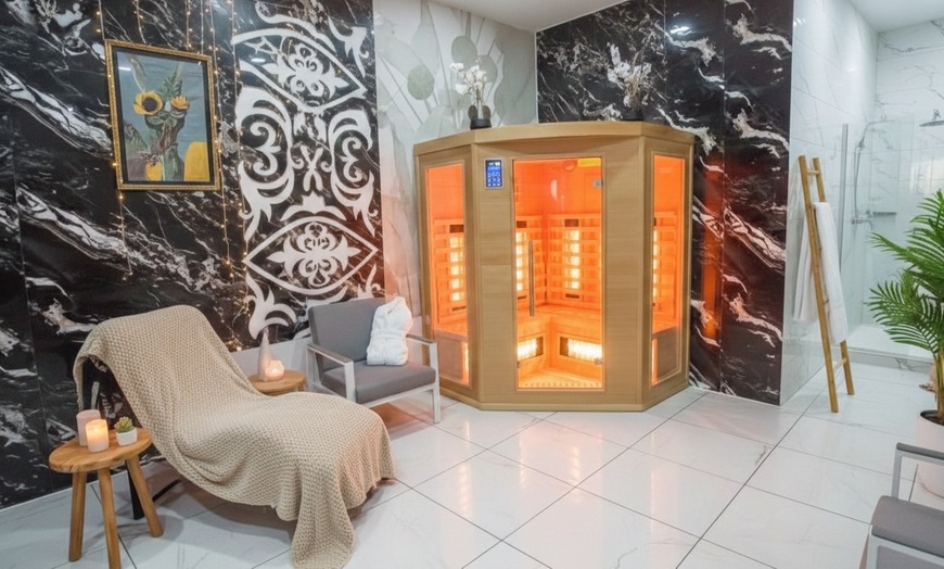 Image 6: Spa privatif avec sauna, bains à remous et boissons 