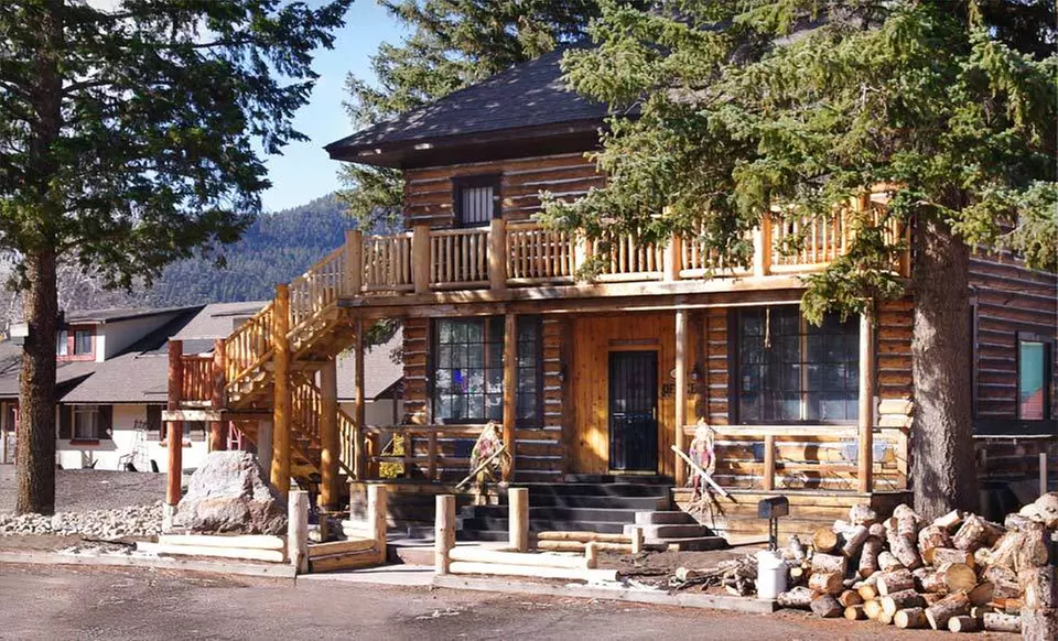 Two-Night Stay for Up to Four with Oxygen-Bar Sessions at the Spruce Lodge in Colorado  - Primary Image