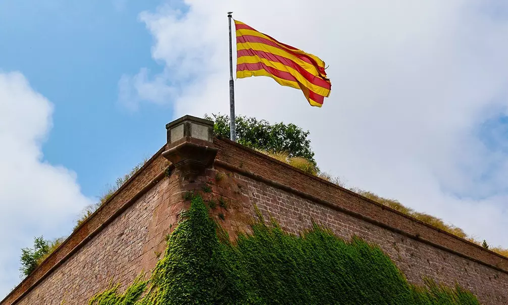 Explora los rincones más icónicos y captura el momento: sesión fotográfica por Barcelona para 1, 2 o 3 personas