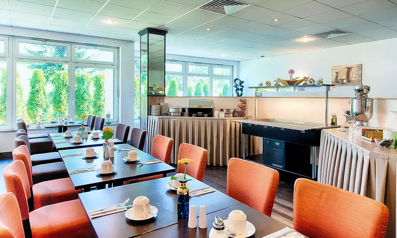 Frühstücksbuffet inkl. 1 Glas Sekt für 2 oder 4 Personen