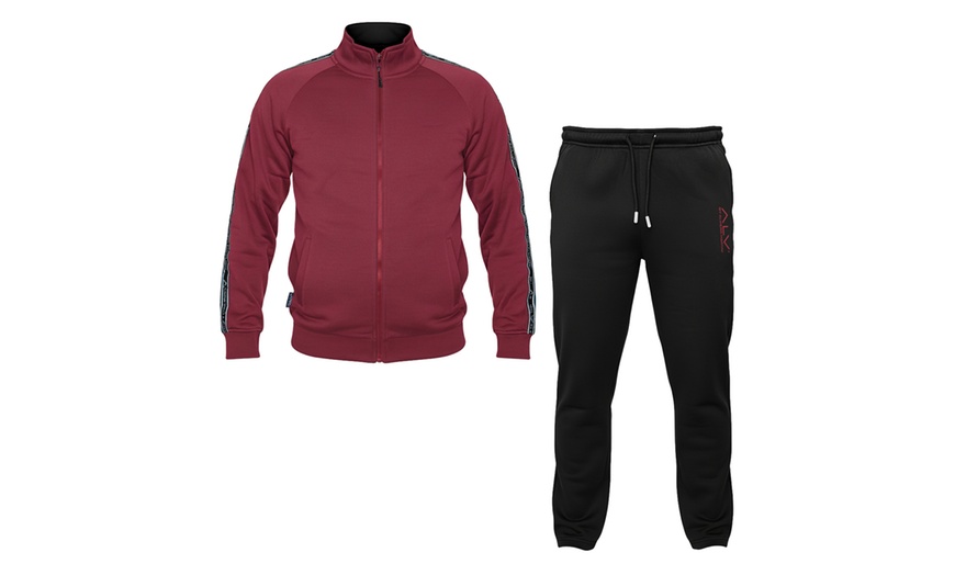 Image 9: Tuta homewear uomo di Alviero Martini