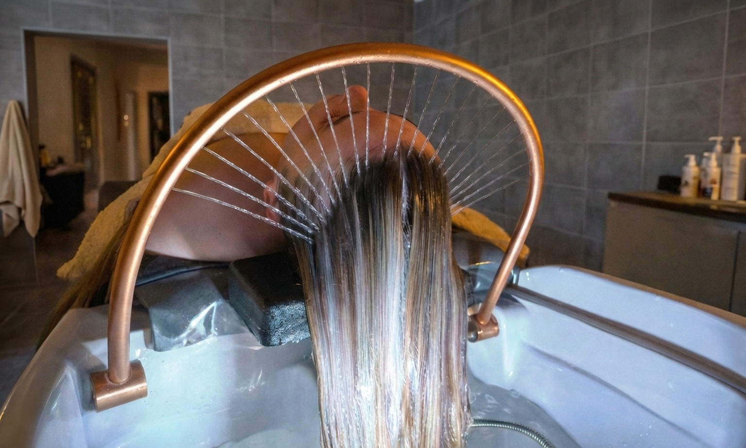 Head Spa 45 ou 60 min : rituel détente & soin cuir chevelu