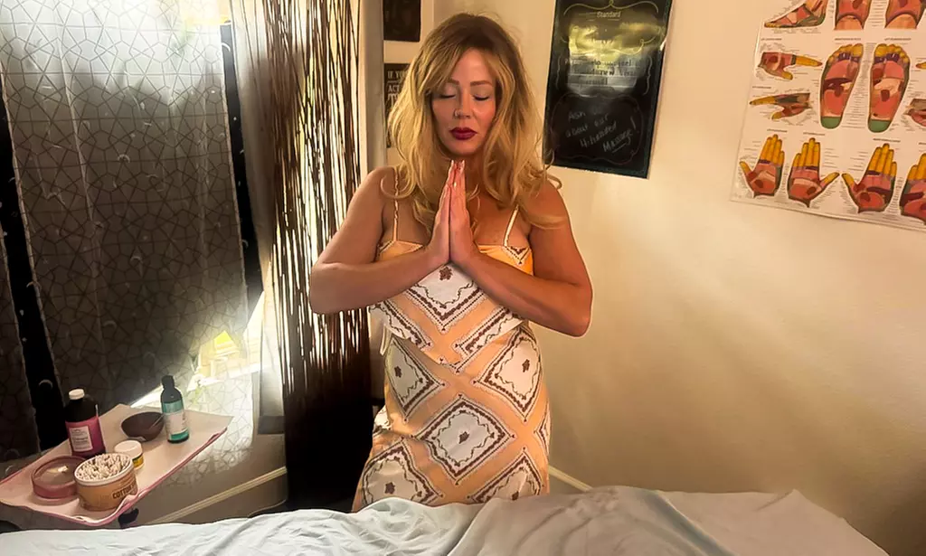 One, Three, Or Five 60-Min Deep Cleansing HydraFacials Or Pampering Package @ Discovering Harmony(Up To 75% Off) - Second Medium