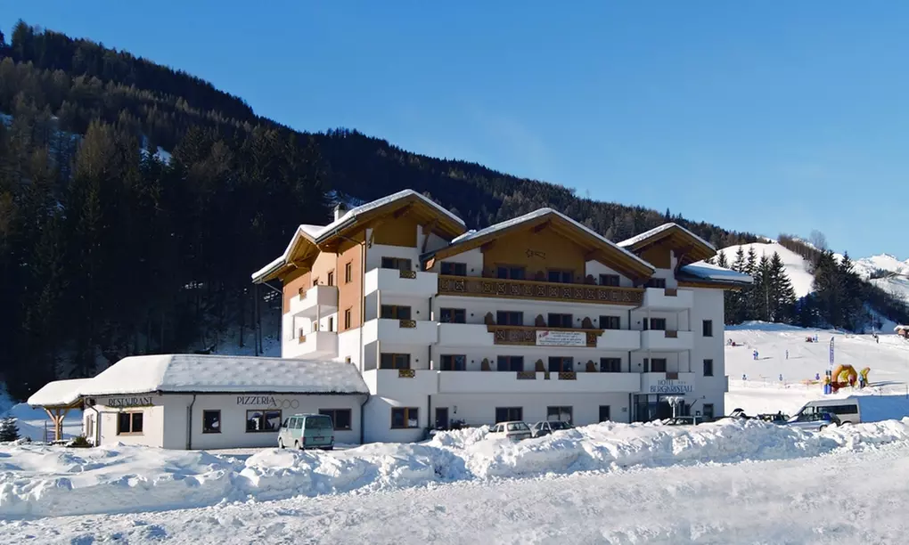 Colle Isarco: camera doppia con colazione o mezza pensione e Spa