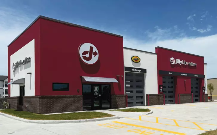 Up to 19% Off Jiffy Lube: 15-Minute Drive-Thru Oil Change