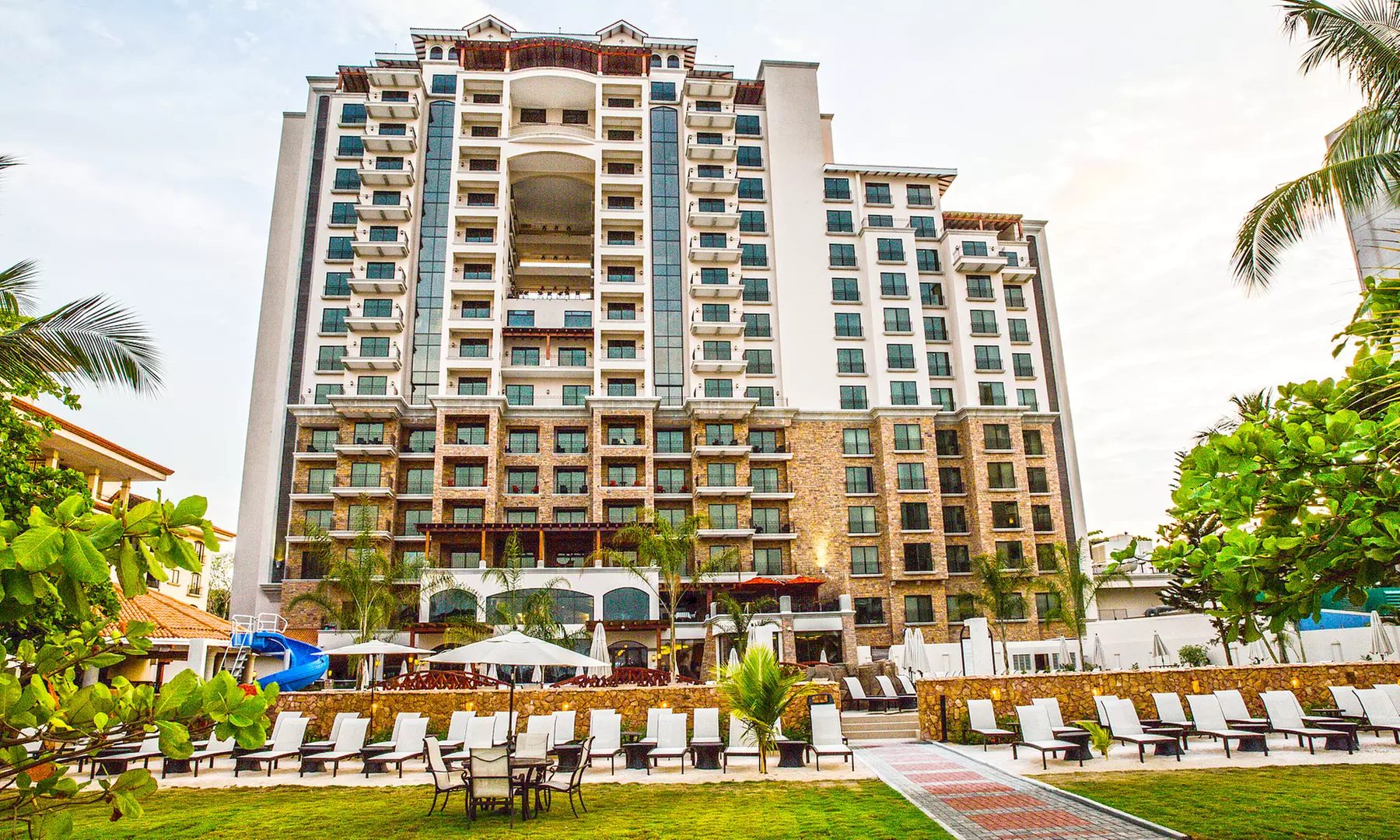 ✈ 5-Night Upscale Costa Rica Vacation w/ Air & Car from Travel by Jen