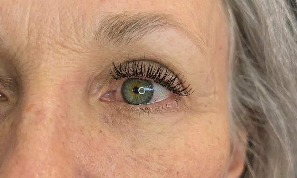 Full Set of Classic, Hybrid/Volume Lash Extensions+ Optional Touchup