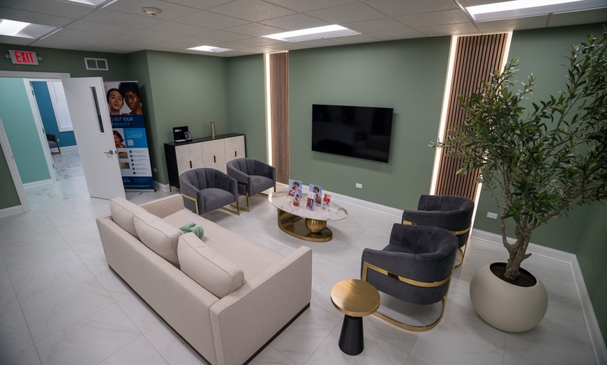Image 19: Up to 20, 40, or 60 Units of Botox at Zuri Med Spa