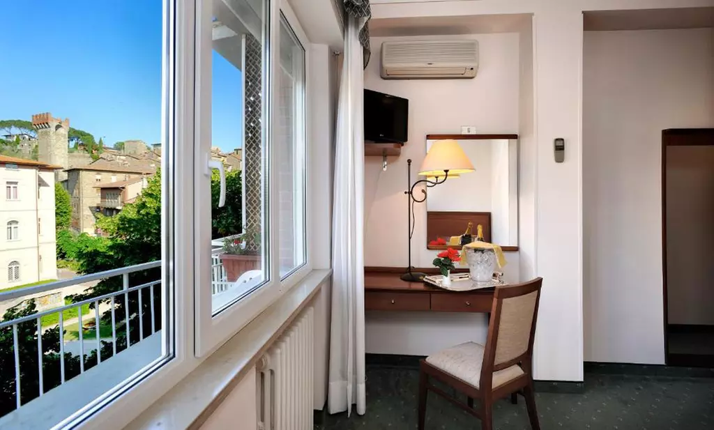 Lago Trasimeno 4*: camera doppia con colazione o mezza pensione