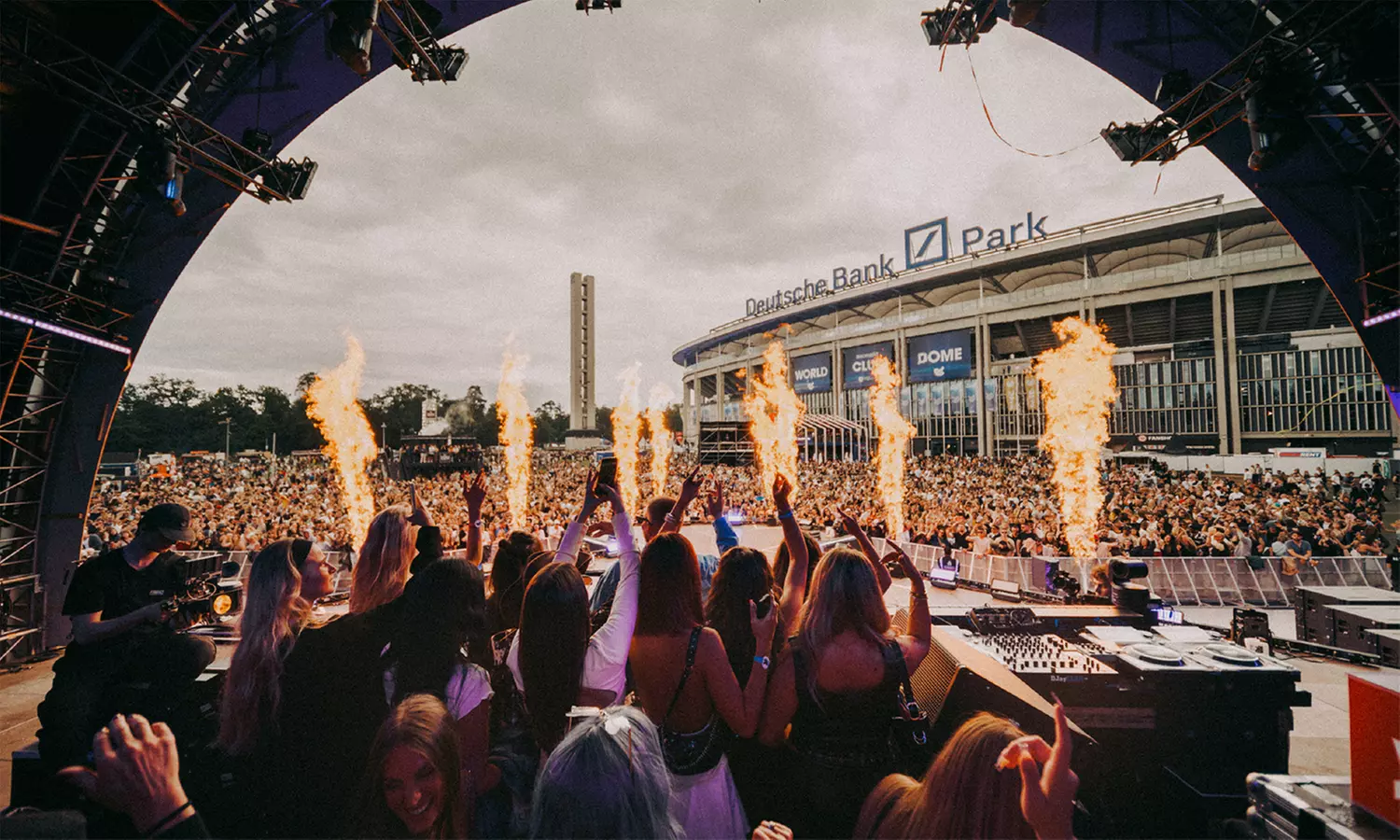 Wochenend- oder VIP-Ticket für WORLD CLUB DOME