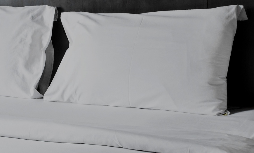 Image 10: Queen Size Luxury Comfort 4-Piece 1800 Series Bedding Super Soft Feel Sheet Sets