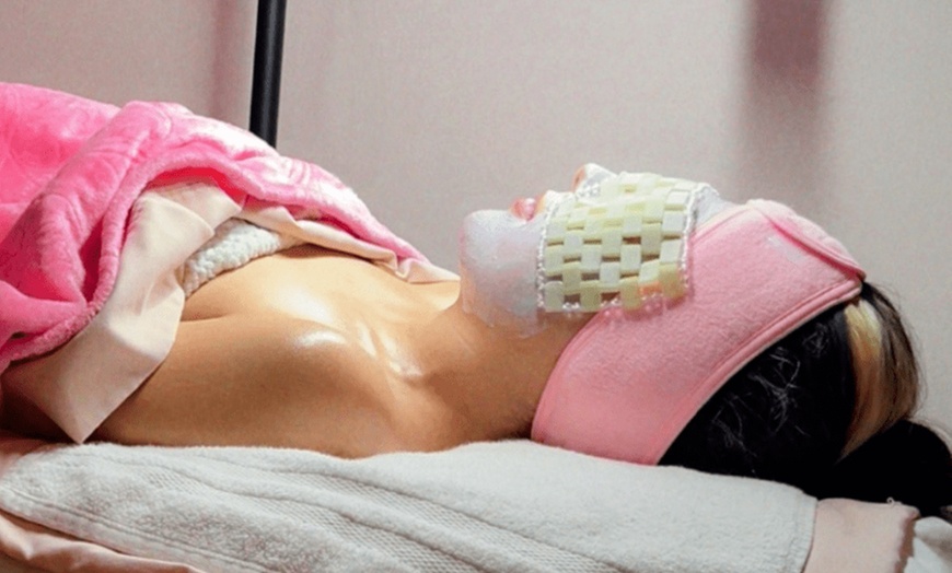 Image 3: Micro-Needling Treatment with Hyaluronic Acid and High Frequency Comb