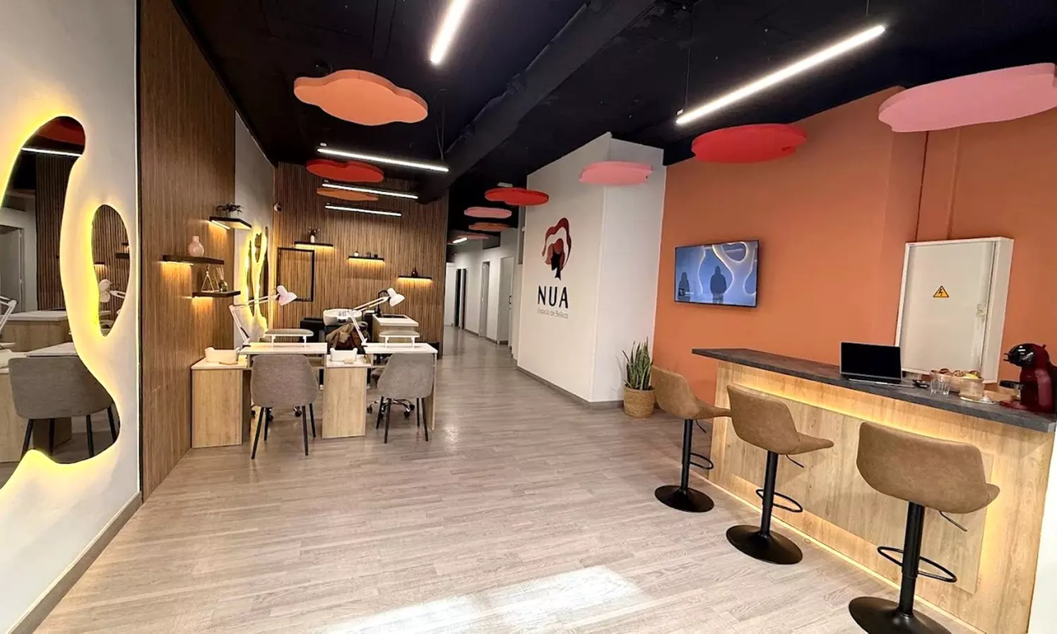 Manicura y pedicura spa clásica o semipermanente