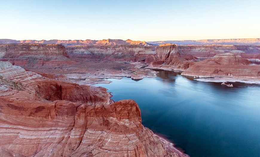 Image 7: Explore Las Vegas with Marvit Tours