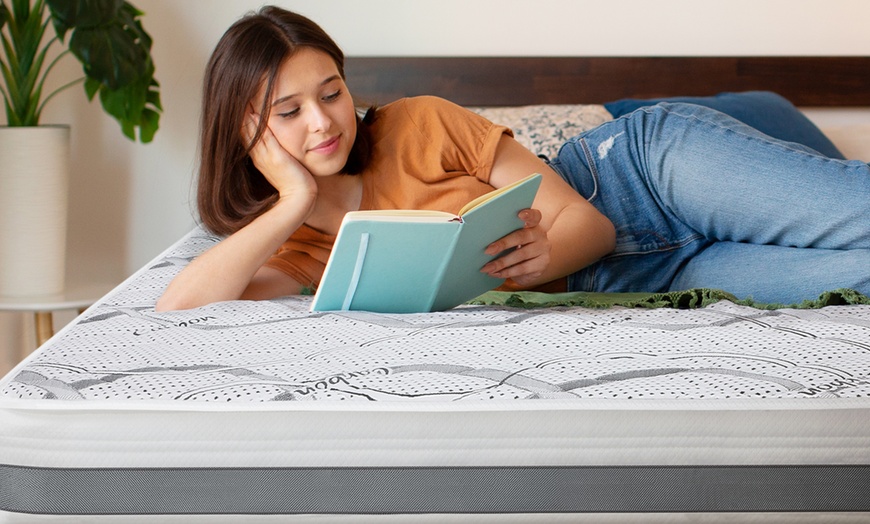 Image 5: Watergedragen schuimmatras