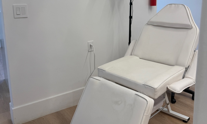 Image 1: Body Sculpting Bundle with Wood Therapy, Cavitation & EMS 