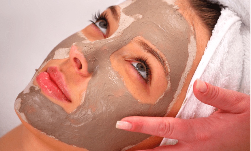 Image 4: One or Two Microdermabrasion / Full Facial for Brighter, Smoother Skin