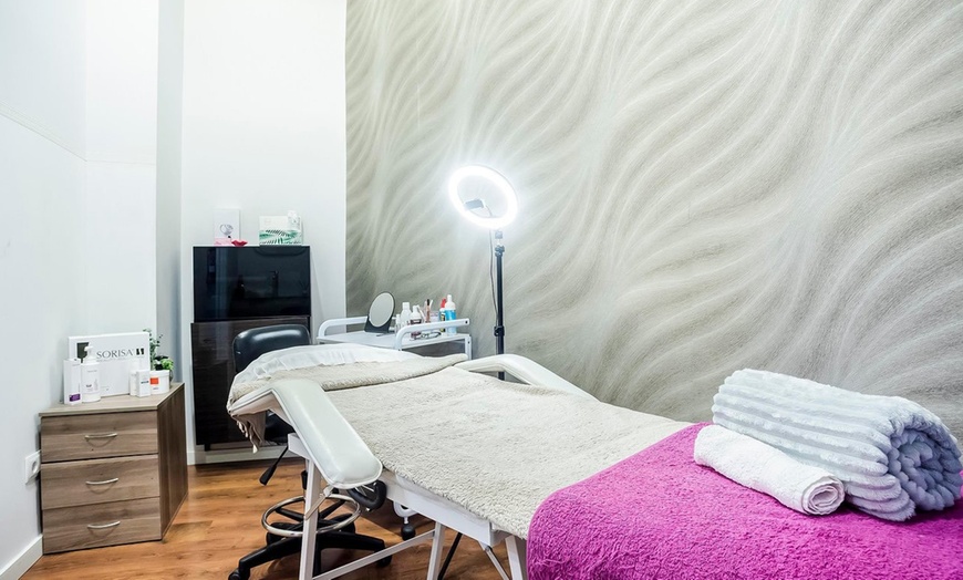 Image 3: Tratamiento de bronceado con caña de azúcar (DHA) unisex