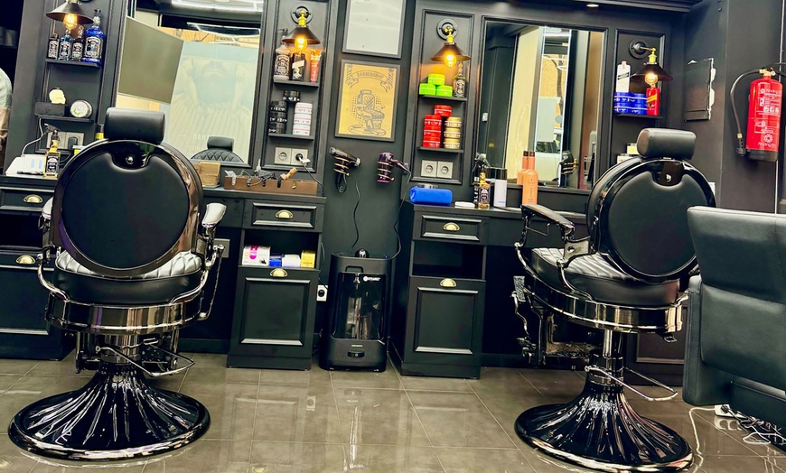 Image 3: Renueva tu estilo con lavado, corte, tinte, mechas y masaje