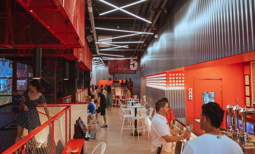 Image 4: Experiencia en simulador de bateo de béisbol durante 30 o 60 minutos