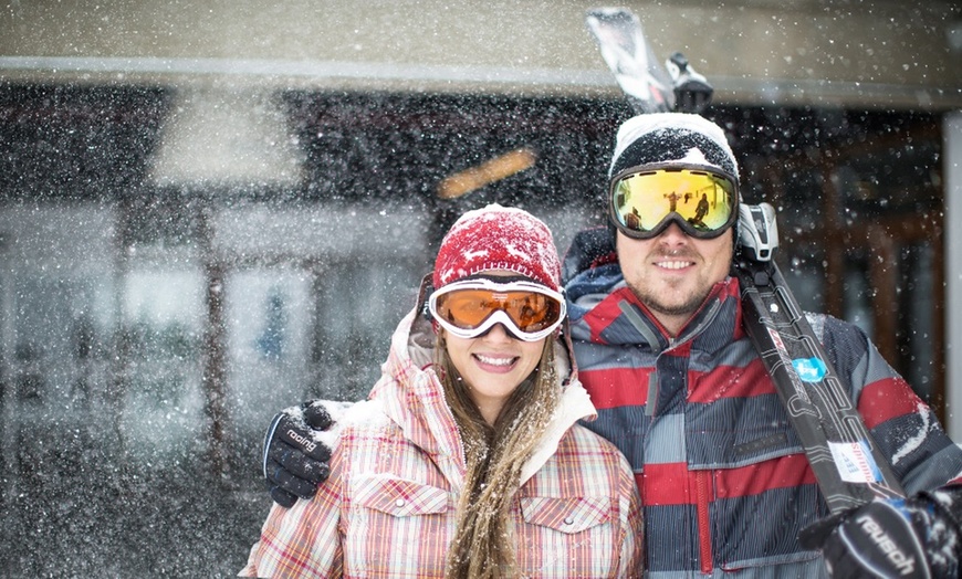 Image 1: Alquiler de equipo completo de esquí o snow para adulto o niño 
