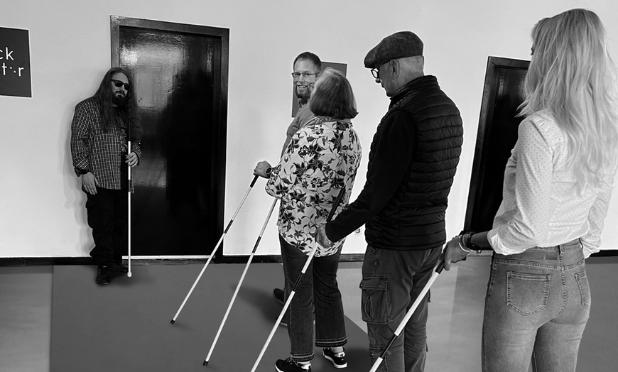 Image 1: Lichtlose Inklusion - Erlebnisführungen in völliger Dunkelheit 