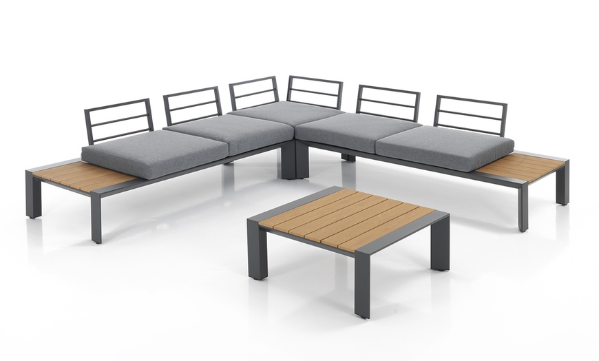 Image 12: Modulaire hoekbank tuinset met tafel van het merk Tomasucci