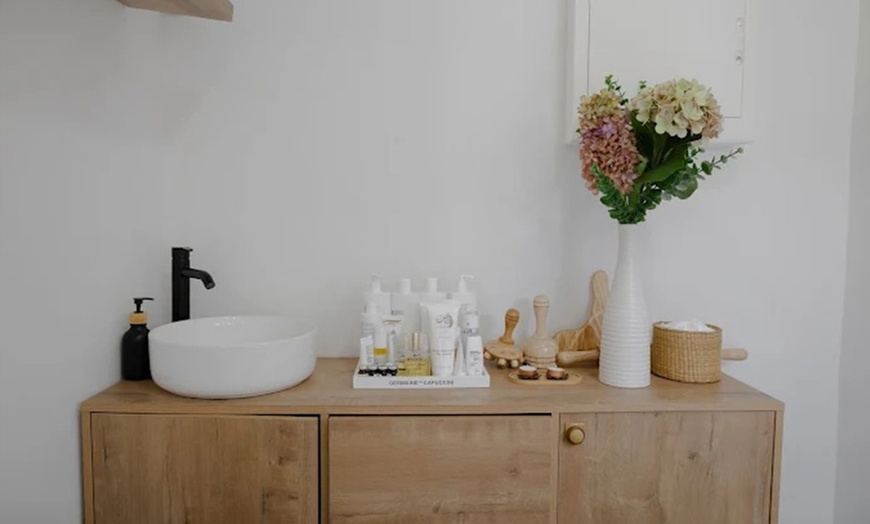 Image 7: Ritual de masaje relax bienestar de 60 minutos con bebida y bombones