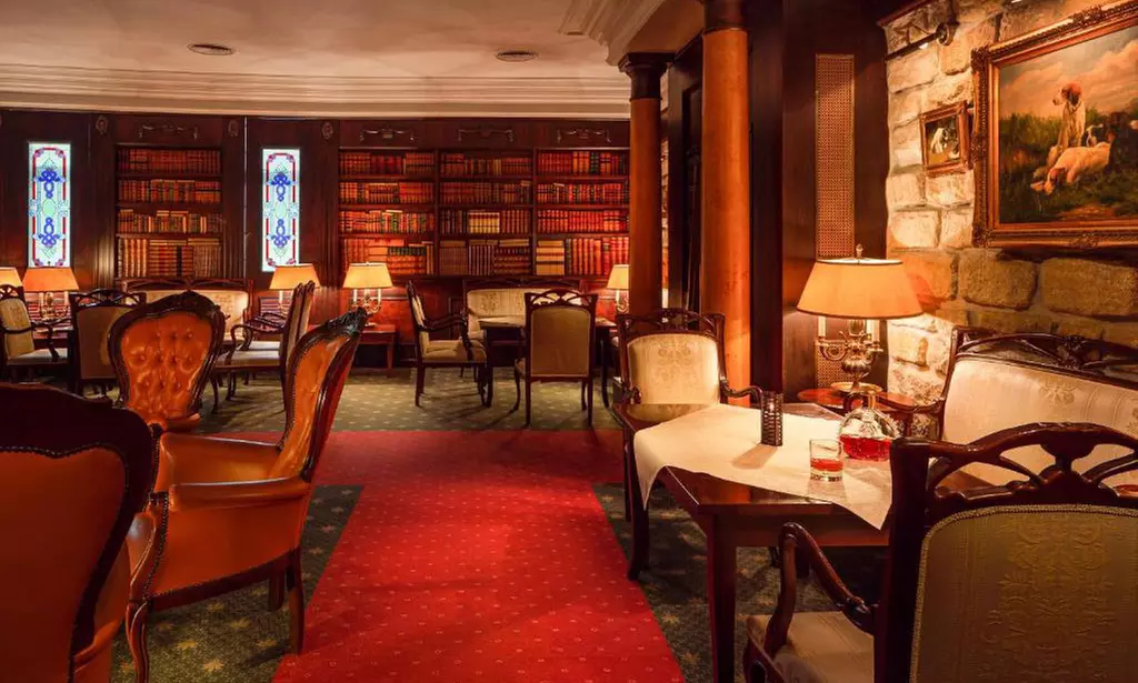 Karlsbad: Doppelzimmer mit Halbpension