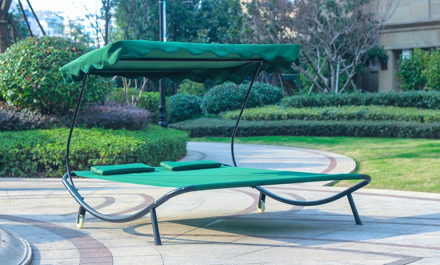 Image 9: Double Outdoor Sun Bed 