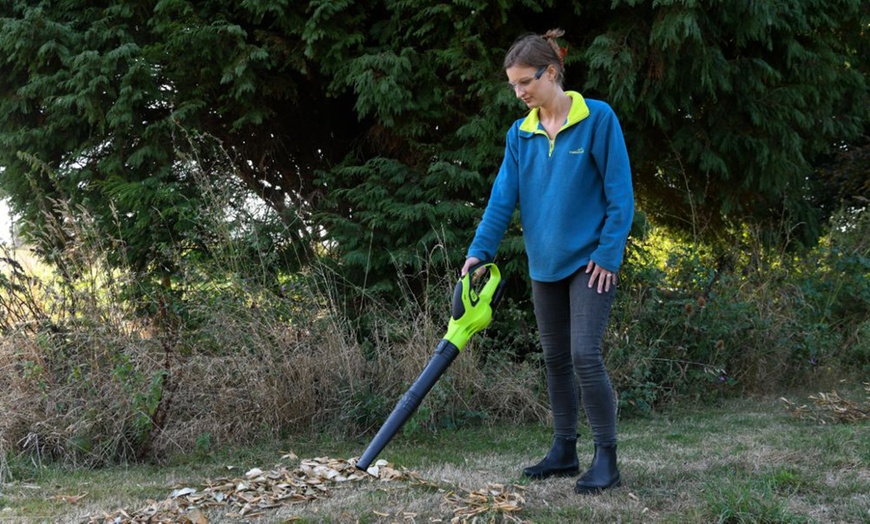 Image 6: Garden Gear Leaf Blowers with Optional Spare Battery