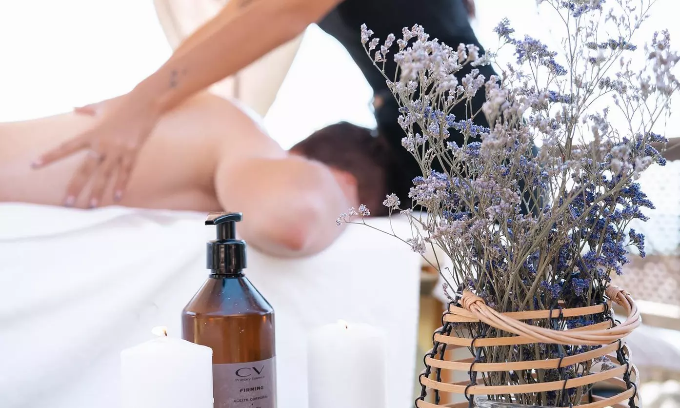 Masaje en pareja de 50 minutos con técnica a elegir y opción a cava