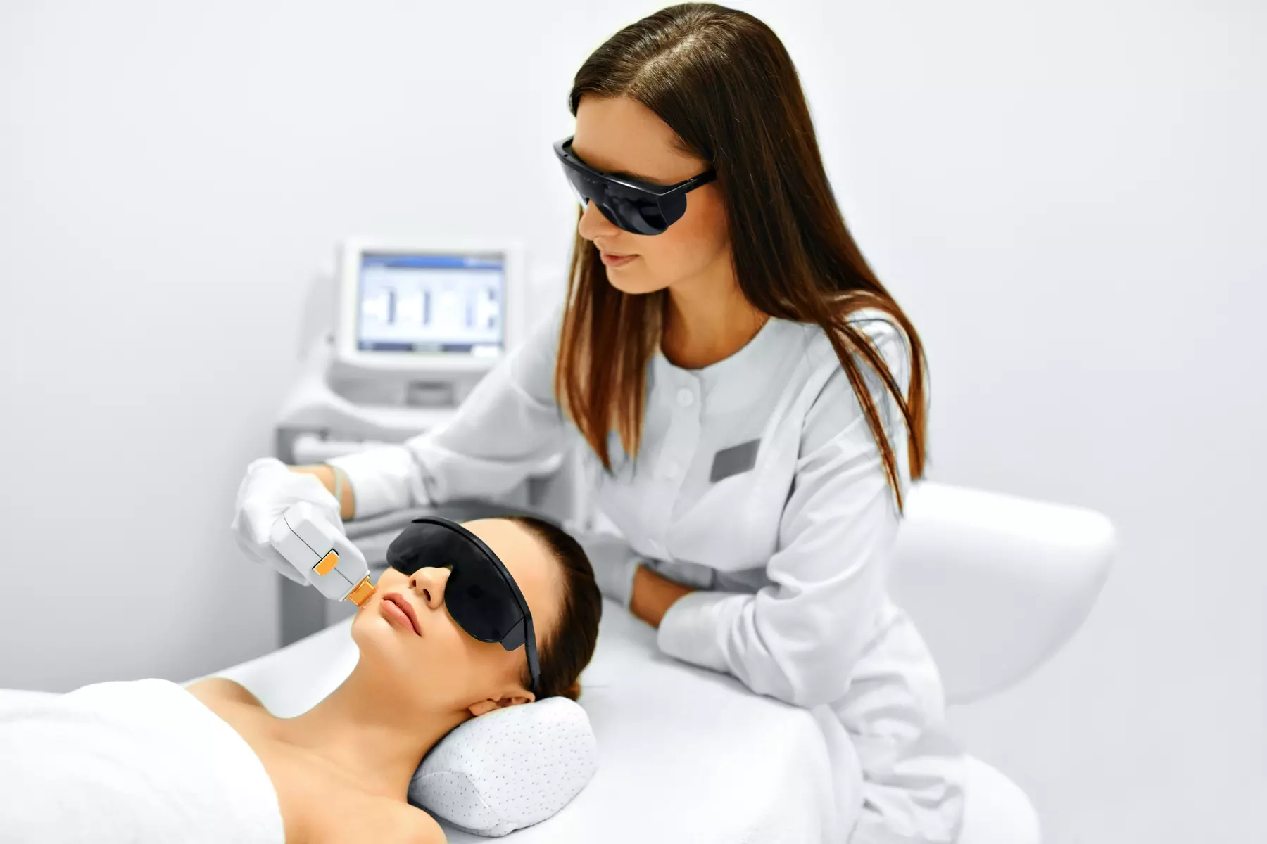Transform your skin with St Petersburg Aesthetic & Laser's IPL Photofacials, offering up to 40% off and smoother skin results. - Primary Image