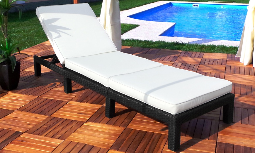 Image 14: Rattan-Effect Garden Lounger